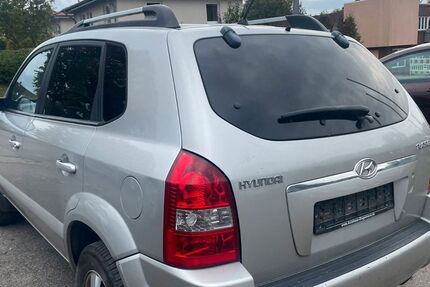 Hyundai TUCSON 215.300 km 2.950 &euro; Hamburg 22309