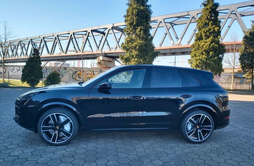 Porsche Cayenne 27.340 km 82.400 € Hamburg 20539