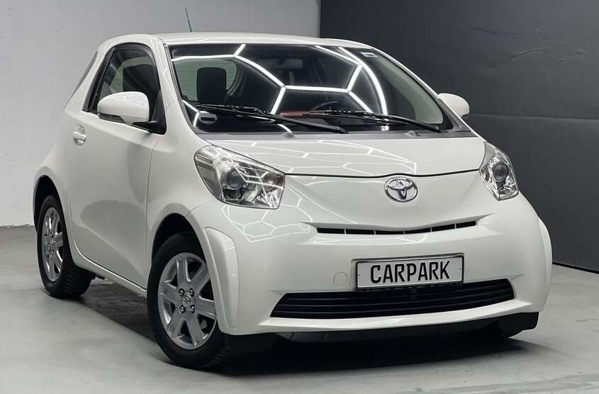 Toyota iQ 95.000 km 7.999 € Hamburg 22111