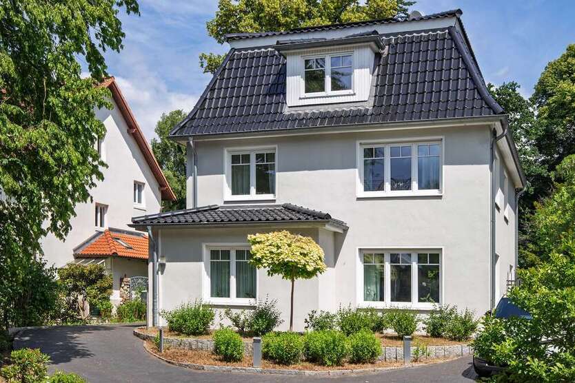 Haus zum Kaufen in Hamburg 2.395.000 € 294 m²