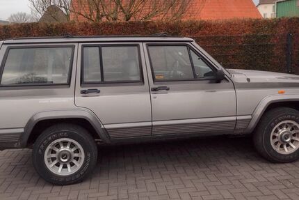 Jeep Cherokee 242.000 km 6.600 € Jork 21635