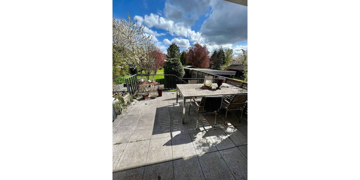 Einfamilienhaus Hamburg Rahlstedt - 8 Zimmer, 180 m&sup2;, 2.800&euro; | Angebot:26306502