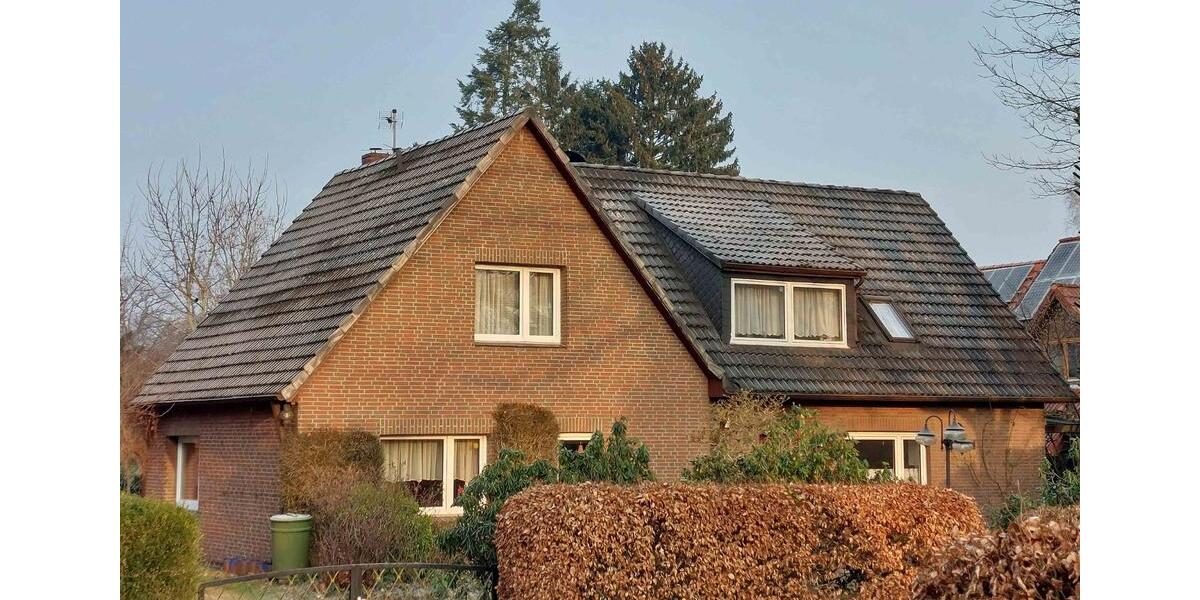 Einfamilienhaus Hamburg Wandsbek - 7 Zimmer, 180 m&sup2;, 650.000&euro; | Angebot:25868747