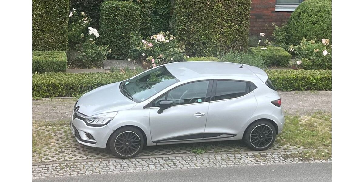 Renault Clio 100.840 km 7.799 &euro; Hamburg 22145