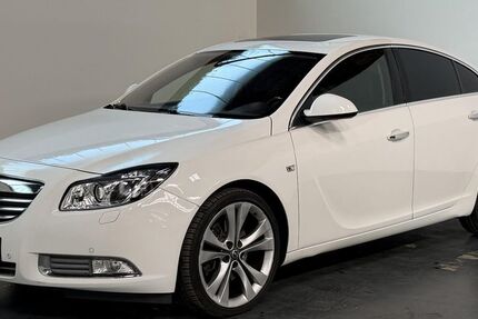 Opel Insignia 157.215 km 9.499 &euro; Tornesch 25436