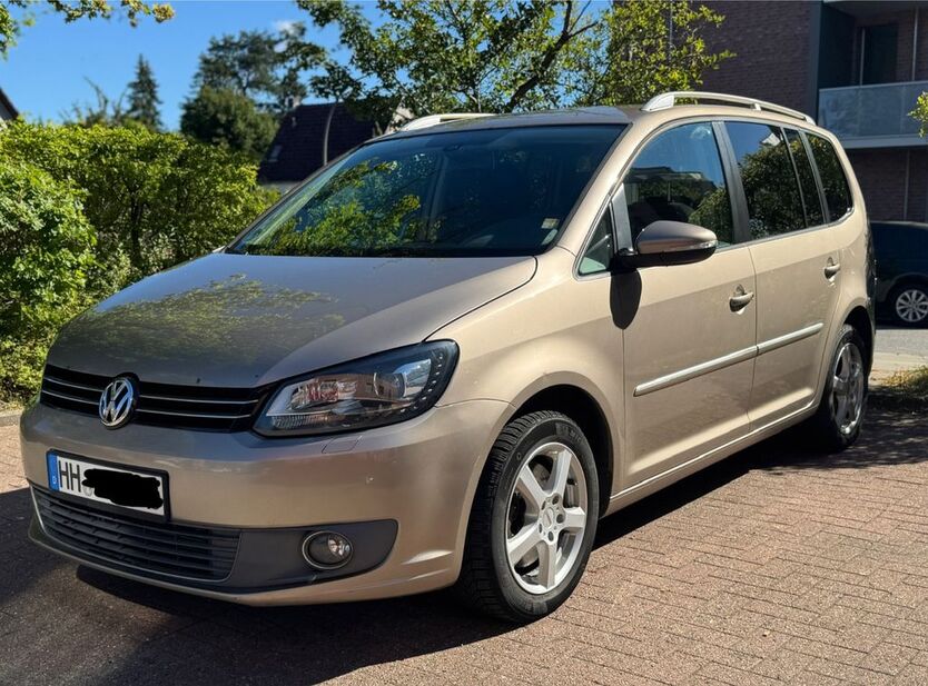 VW Touran 259.000 km 7.300 € Hamburg 21031