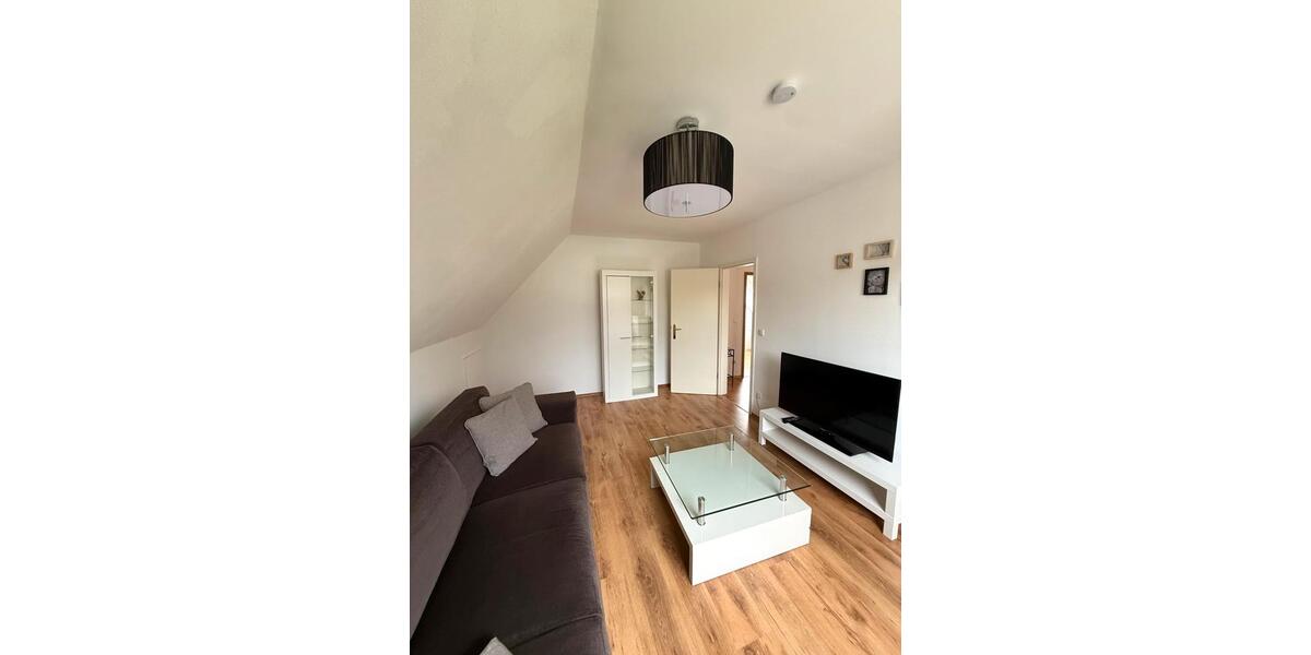 Dachgeschoßwohnung Hamburg Wandsbek - 3 Zimmer, 56 m&sup2;, 1.200&euro; | Angebot:26253938