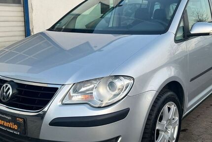 VW Touran 281.000 km 2.490 &euro; Hamburg 20537
