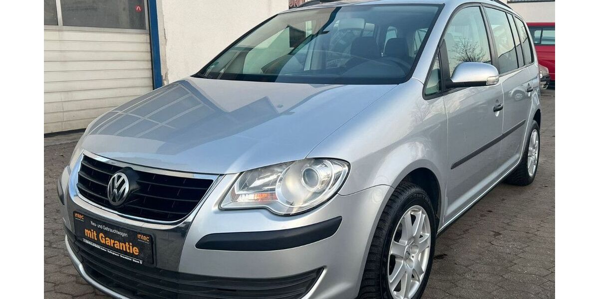 VW Touran 281.000 km 2.690 &euro; Hamburg 20537