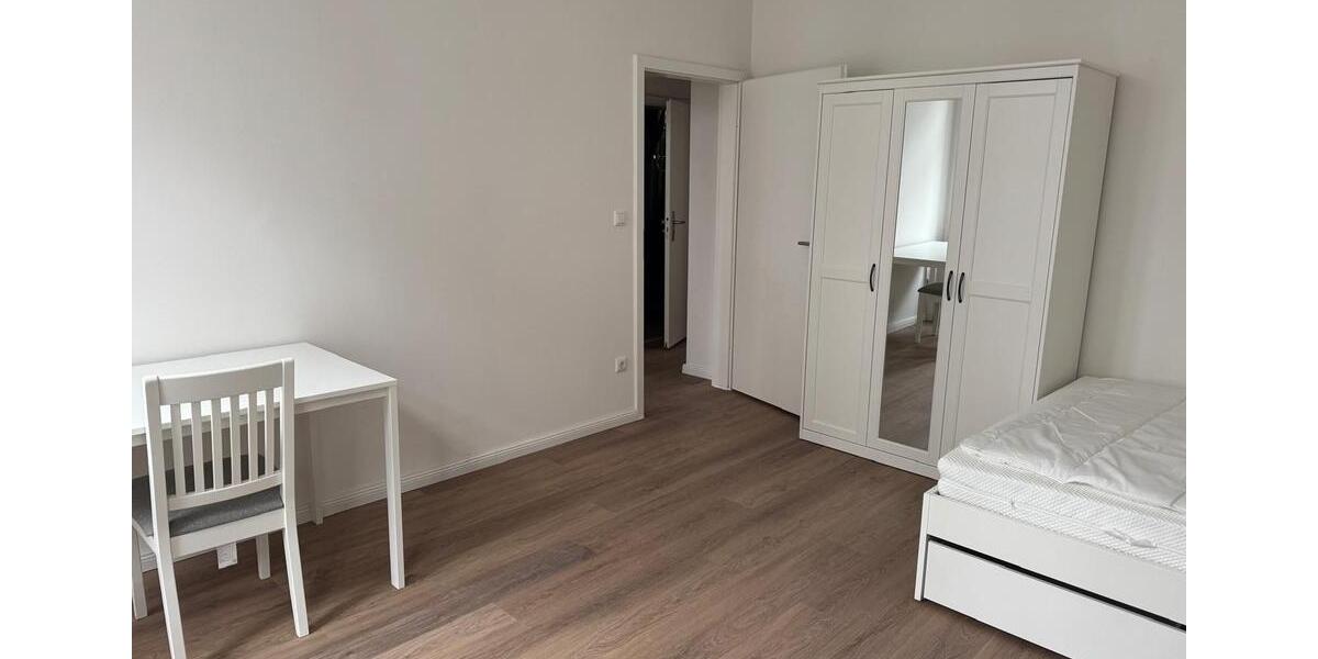 Etagenwohnung Hamburg Altstadt - 3 Zimmer, 90 m&sup2;, 750&euro; | Angebot:24983699