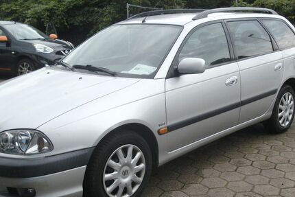 Toyota Avensis 161.000 km 4.200 € Hamburg 22143