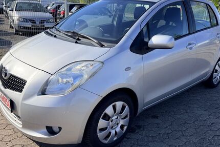Toyota Yaris 117.000 km 3.999 &euro; Buxtehude 21614