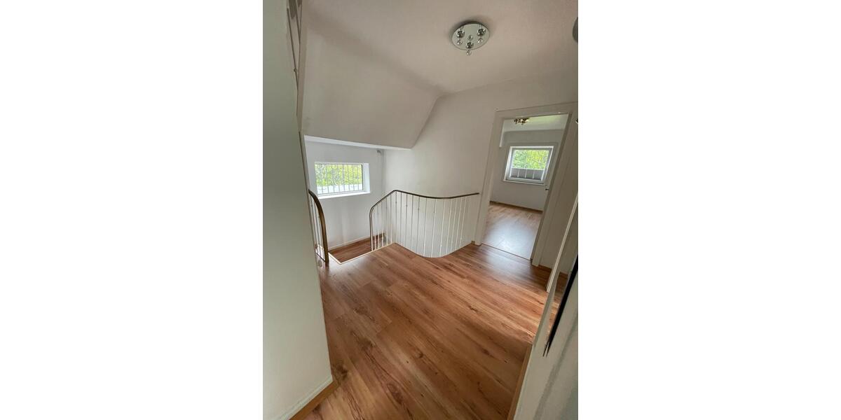 Einfamilienhaus Hamburg Wandsbek - 8 Zimmer, 200 m&sup2;, 1.350.000&euro; | Angebot:27162669