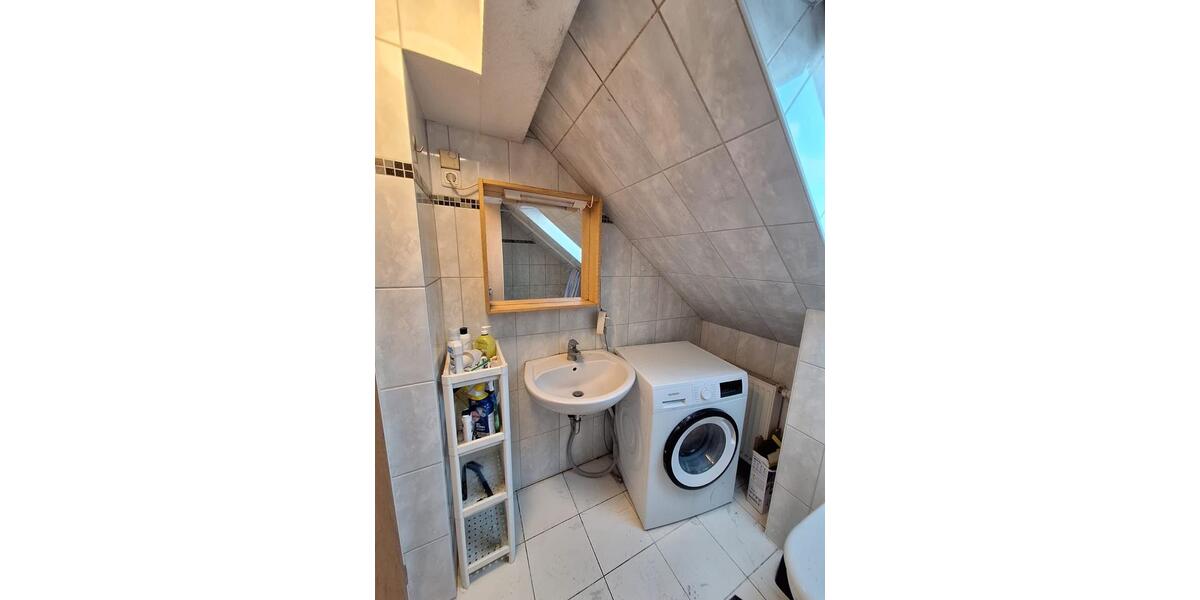 Dachgeschoßwohnung Hamburg Harburg - 2 Zimmer, 25 m&sup2;, 500&euro; | Angebot:25838898