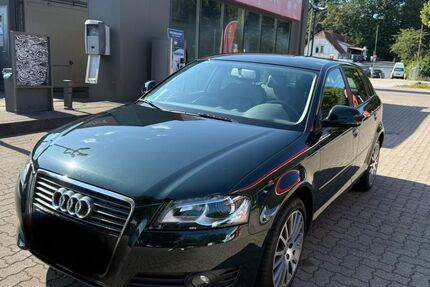 Audi A3 99.600 km 7.900 &euro; Hamburg 22045