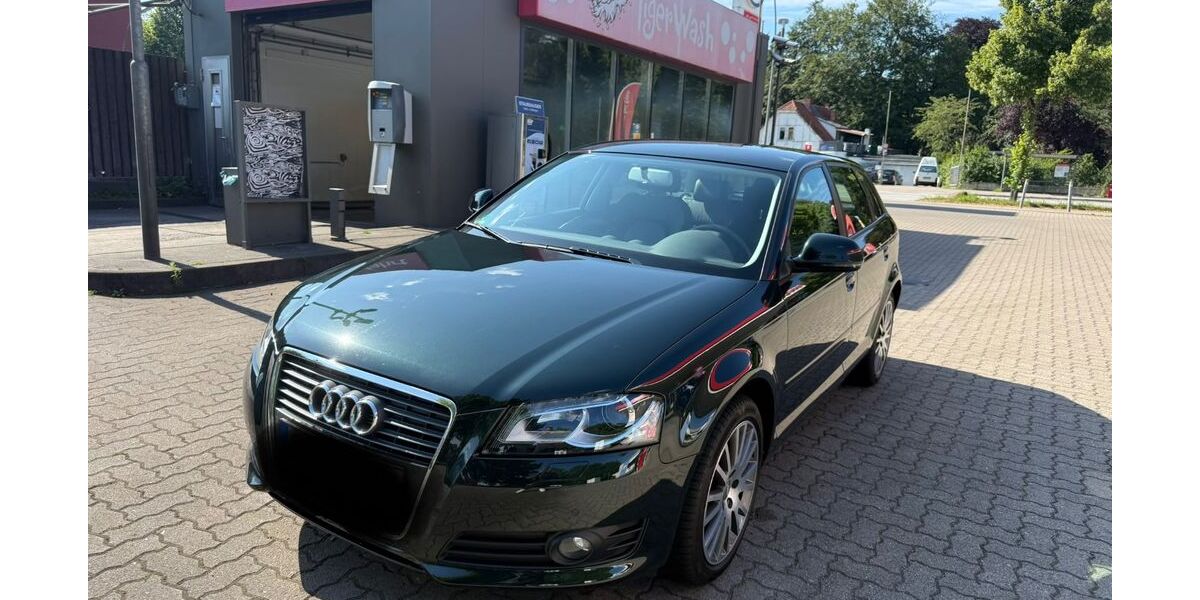 Audi A3 99.600 km 7.900 &euro; Hamburg 22045