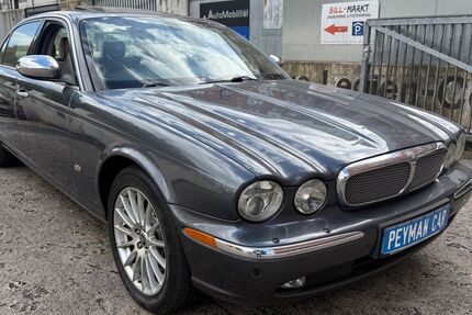 Jaguar XJ 154.000 km 11.900 € Hamburg 22111