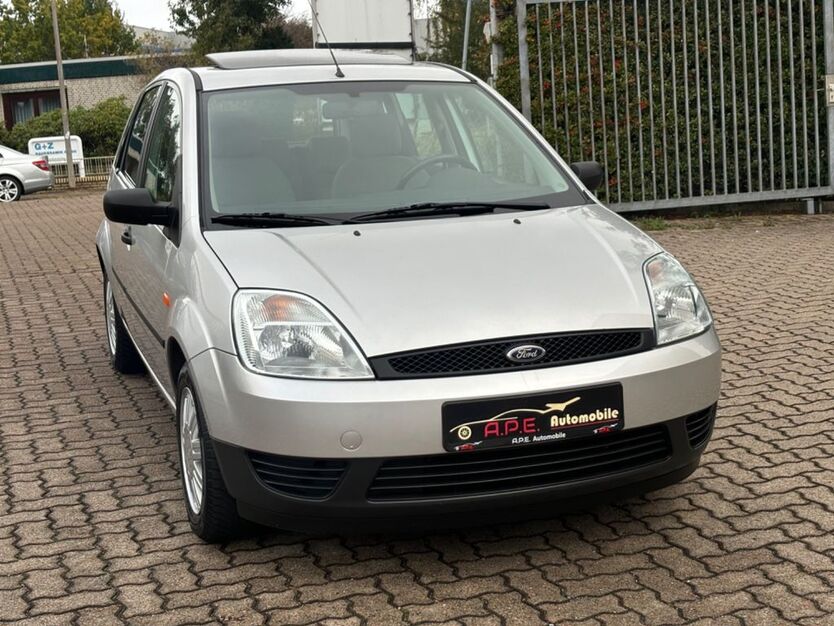 Ford Fiesta 38.000 km 2.900 € Norderstedt 22848