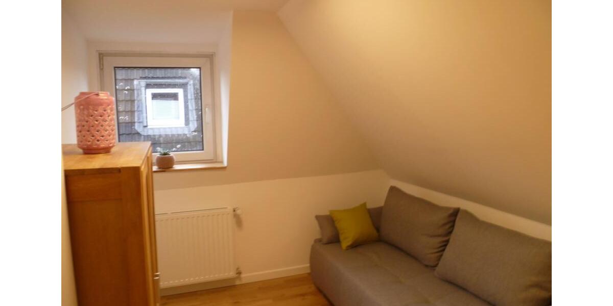 Dachgeschoßwohnung Hamburg Bahrenfeld - 2.5 Zimmer, 82 m&sup2;, 1.150&euro; | Angebot:26279207