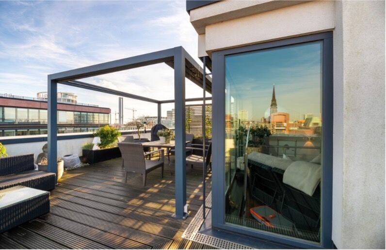 Über den Dächern der Hafencity: Hochwertige Wohnung mit großer eigener Dachterrasse