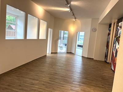 HELLE UND FREUNDLICHE ARBEITSRÄUME - Gewerbeobjekt Hamburg Schnelsen | Angebot:27267439