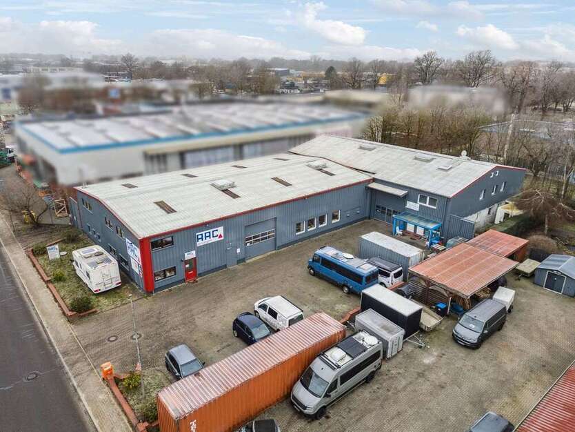 Halle in Kaltenkirchen 2.350.000 € 1252.1 m²