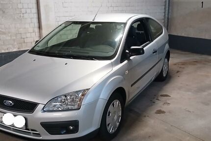 Ford Focus 87.200 km 3.290 &euro; Hamburg 22763