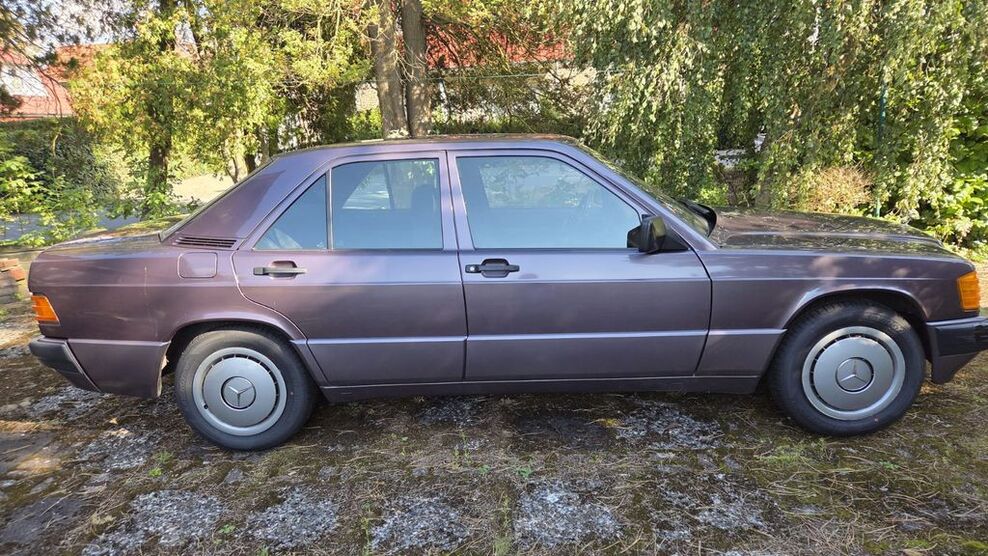 Mercedes-Benz 190 58.360 km 9.990 € Hamburg 21039