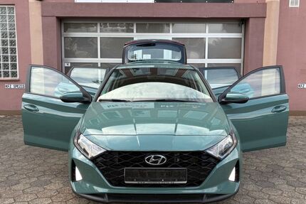 Hyundai i20 56.761 km 15.470 &euro; Hamburg 20537