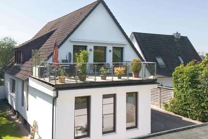 Haus zum Kaufen in Rellingen 845.000 € 213 m² 7 zimmer