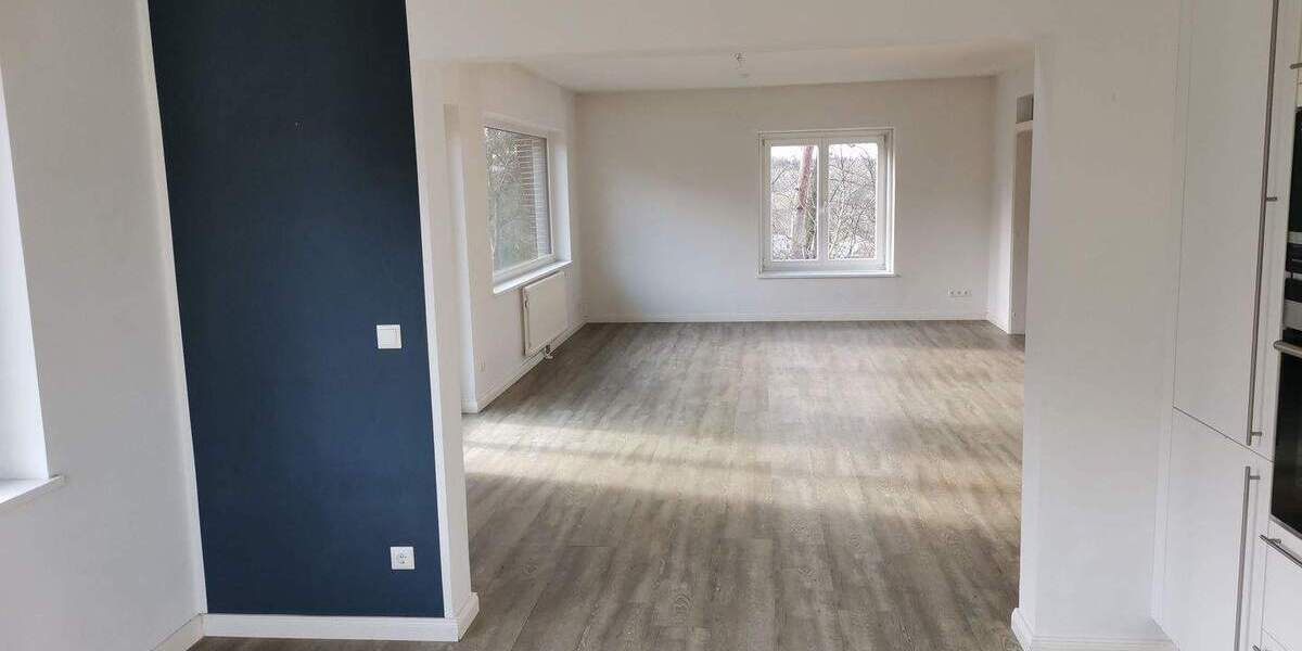 Einfamilienhaus Buxtehude - 5 Zimmer, 180 m&sup2;, 2.200&euro; | Angebot:25800824