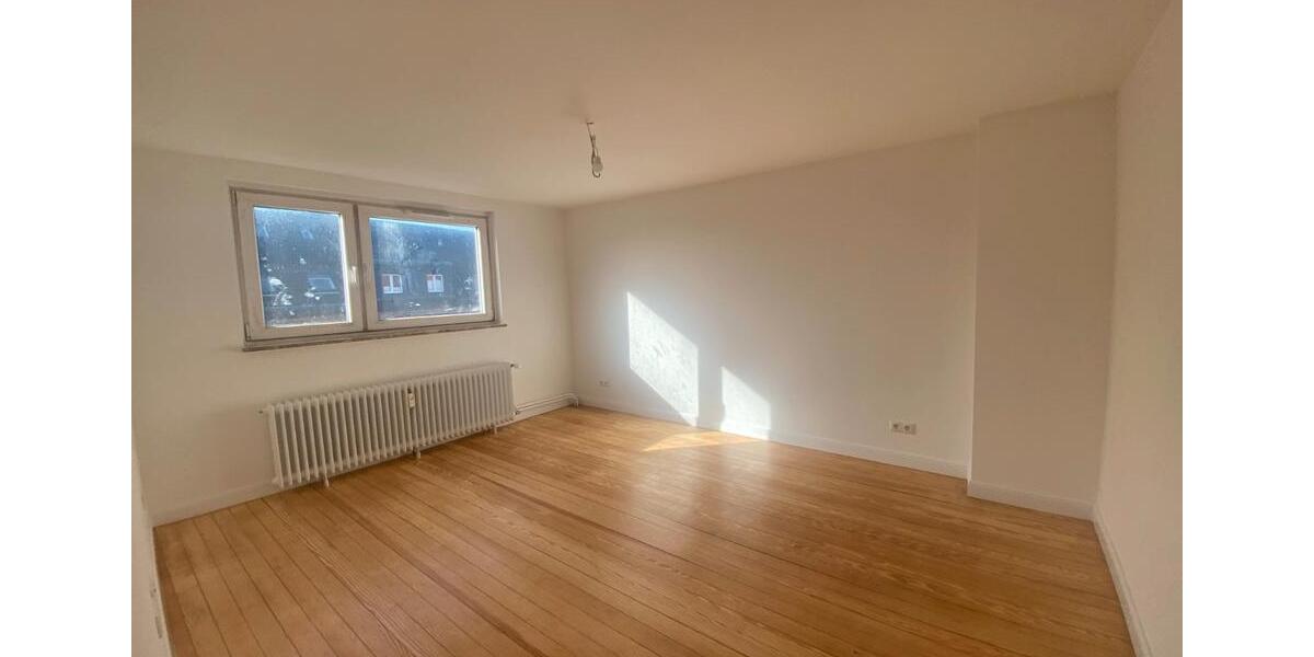 Dachgeschoßwohnung Hamburg Winterhude - 3.5 Zimmer, 82 m&sup2;, 1.485&euro; | Angebot:26381595
