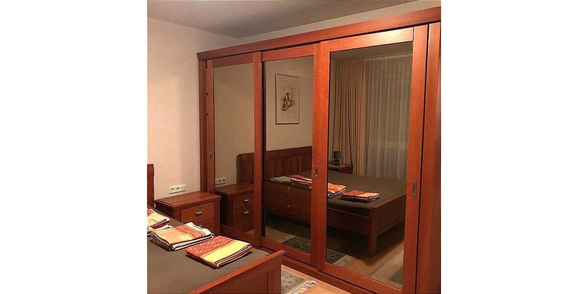 Lichtdurchflutete 3-Zimmer-Wohnung teilmöbliert Süd-Balkon Tiefgaragenstellpatzoffene EBK Wirtschaftsraum ab sofort verfügbar 3 zimmer