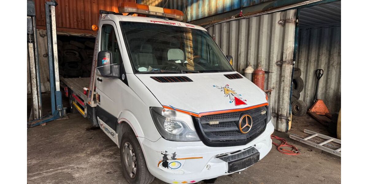 Mercedes-Benz Sprinter 323.348 km 12.000 &euro; Hamburg 22111