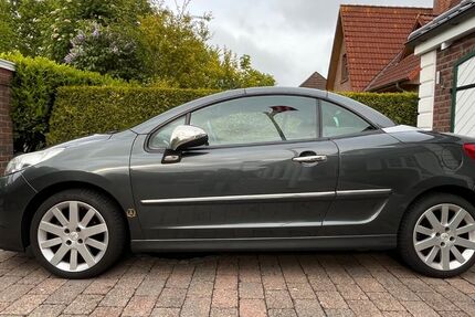 Peugeot 207 105.800 km 5.499 &euro; Hamburg 22299