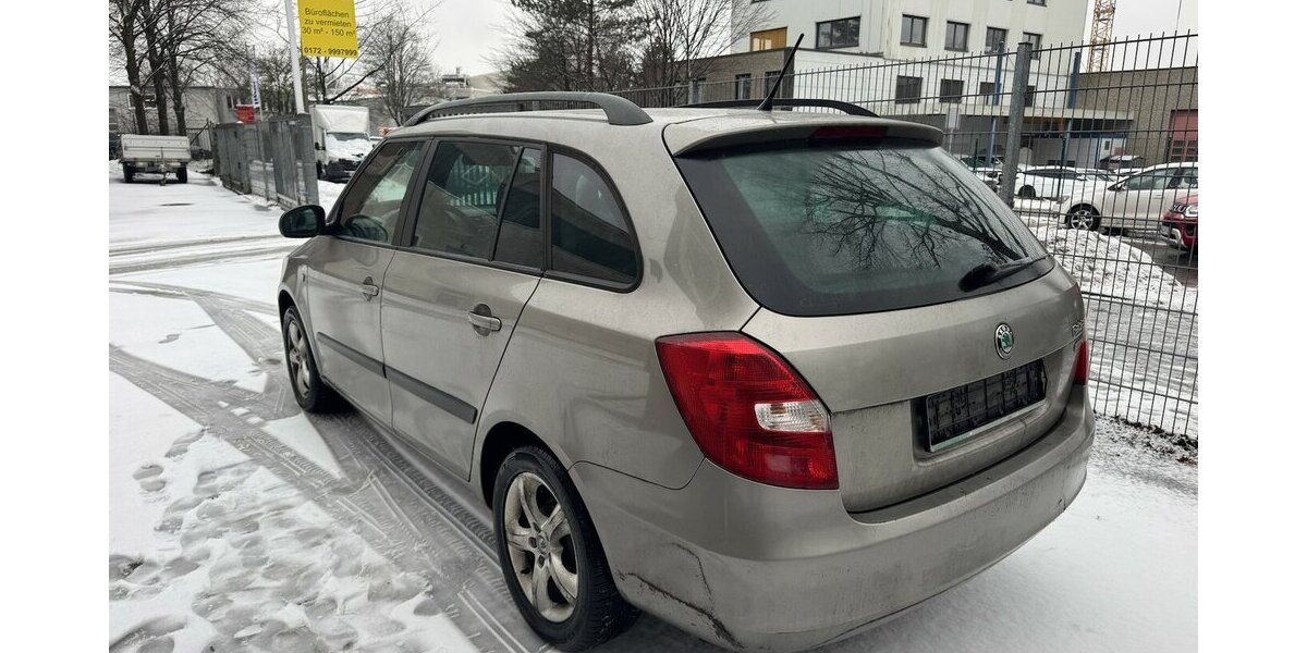 Skoda Fabia Ambiente Family 5J 188.000 km 1.999 &euro; Hamburg 22339