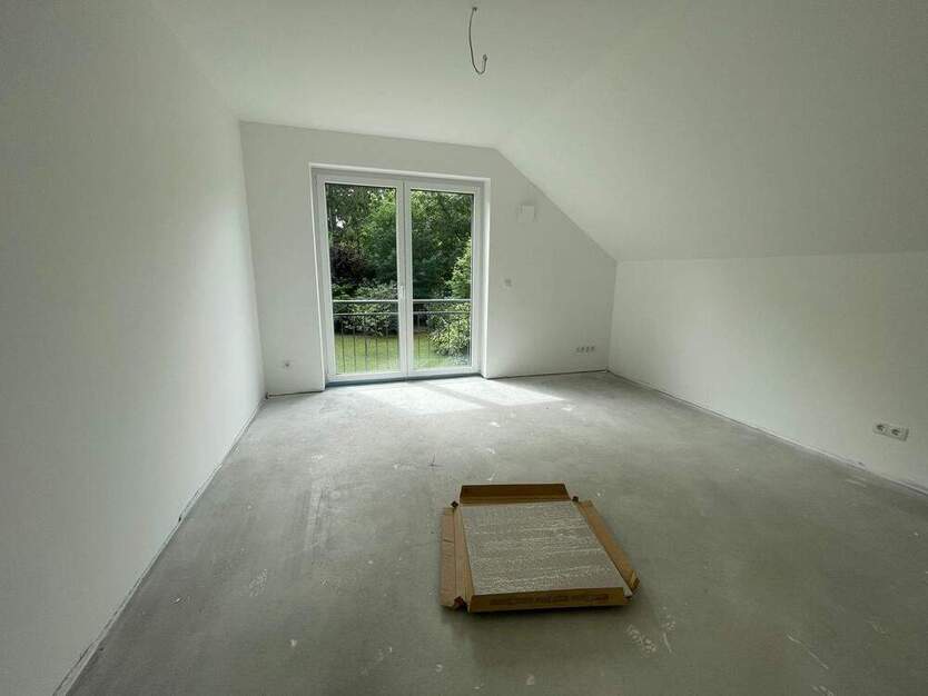 Neubau hochwertiges A+ Rotklinker-Effizienzhaus 40 in bester Villenlage.