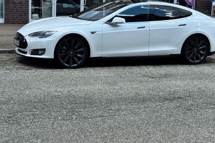 Tesla Model S 517.000 km 22.000 &euro; Hamburg 22145