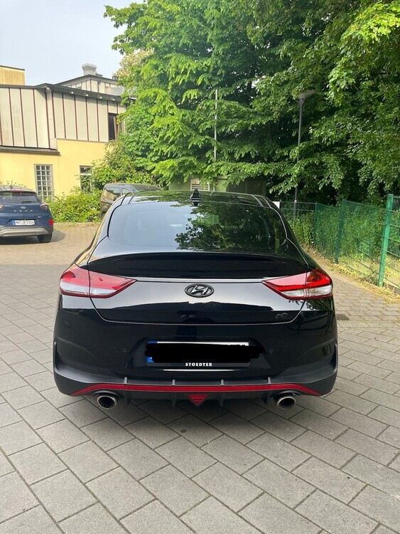 Hyundai i30 103.000 km 21.000 € Hamburg 20038