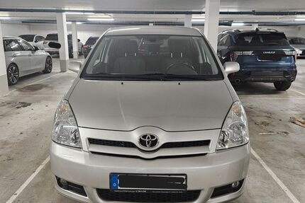 Toyota Corolla Verso 183.500 km 4.999 € Hamburg 22303