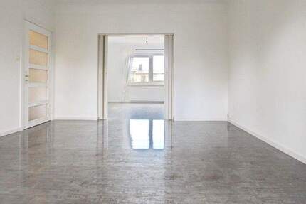 Modern und großzügig geschnittene Wohnung mit Südbalkon in ruhiger Lage in Barmbek-Süd. 3 zimmer