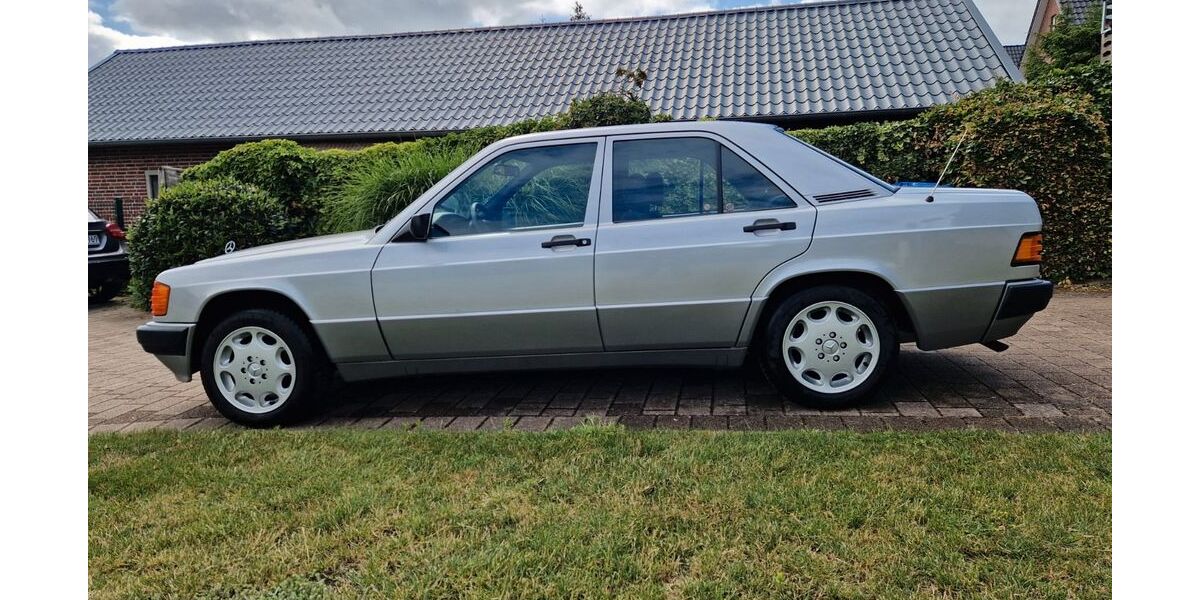 Mercedes-Benz 190 213.000 km 6.900 &euro; Stelle 21435