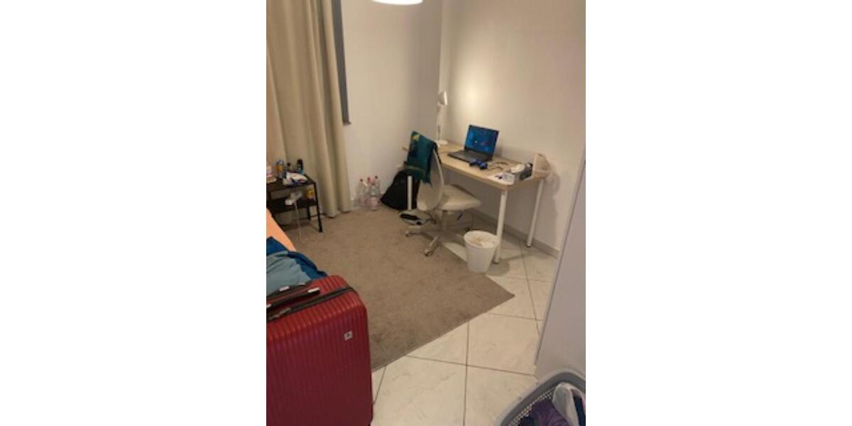 Etagenwohnung Hamburg Schnelsen - 5 Zimmer, 12 m&sup2;, 650&euro; | Angebot:25257870