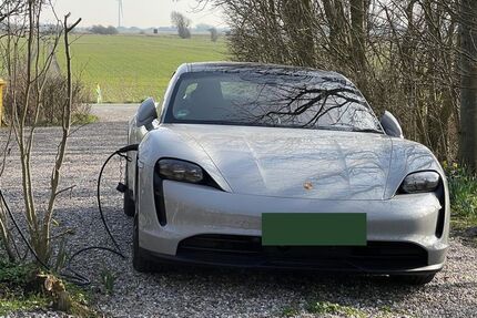 Porsche Taycan 33.728 km 70.000 &euro; Hamburg 20149