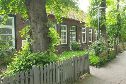 Schönes gepflegtes ZFH mit großem Garten + Werkstatt von privat