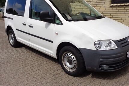 VW Caddy 90.500 km 4.990 &euro; Hamburg 22399