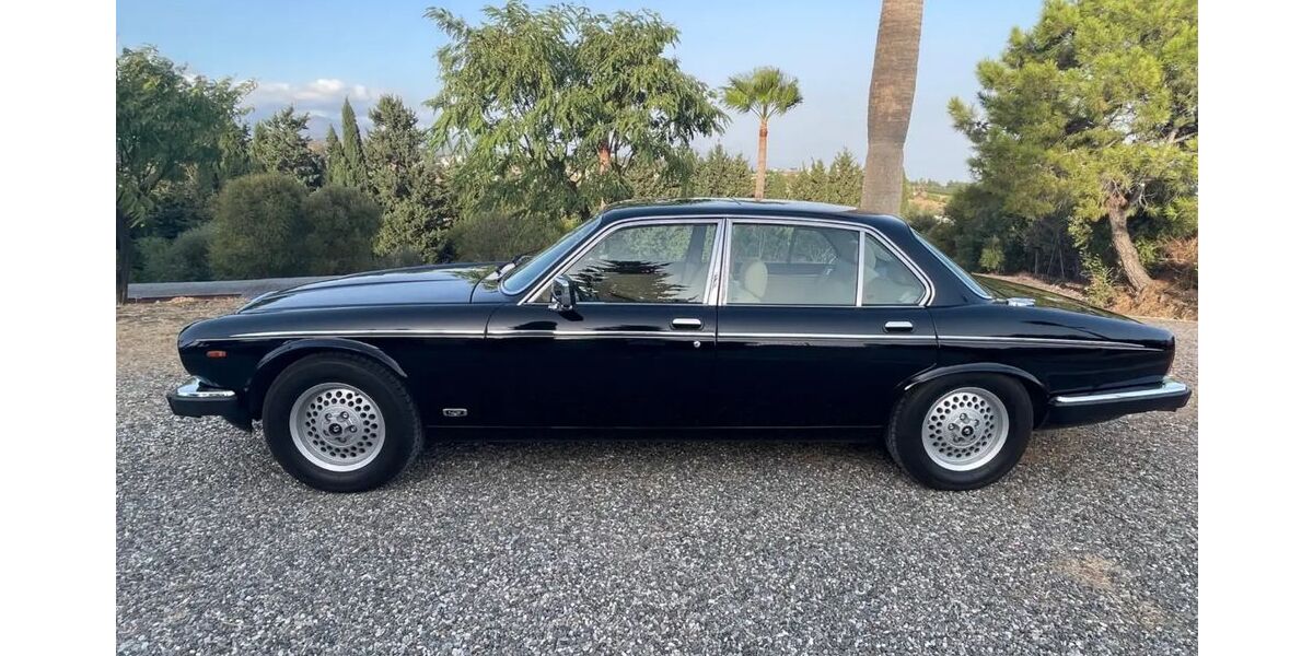 Jaguar Daimler 136.000 km 22.950 &euro; Hamburg 22558