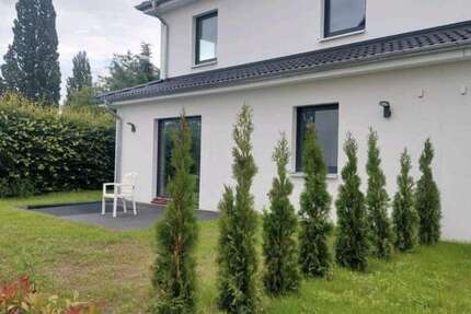 Haus Pinneberg - 6 Zimmer, 140 m&sup2;, 2.550&euro; | Angebot:27032859