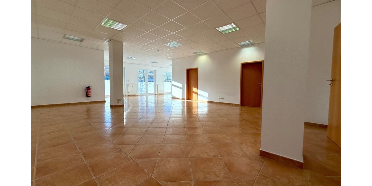 Büro-Showroom-Ladenflächen ab 175,5 m²! Ebenerdig und nahe der A7 - Gewerbeobjekt Seevetal Holtorfsloh | Angebot:24615942