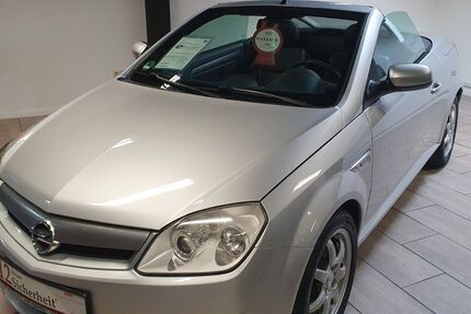Opel Tigra 169.467 km 2.650 &euro; Hamburg 22529